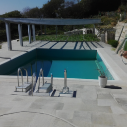 Fourniture et pose de liner pour piscine : choix de matériaux et processus d'installation Acheres